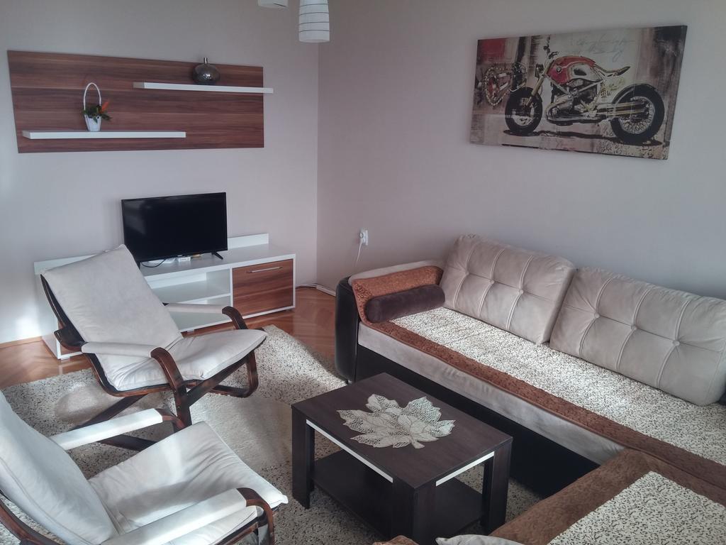 Apartman Sweet Dreams 1 Ni Екстериор снимка