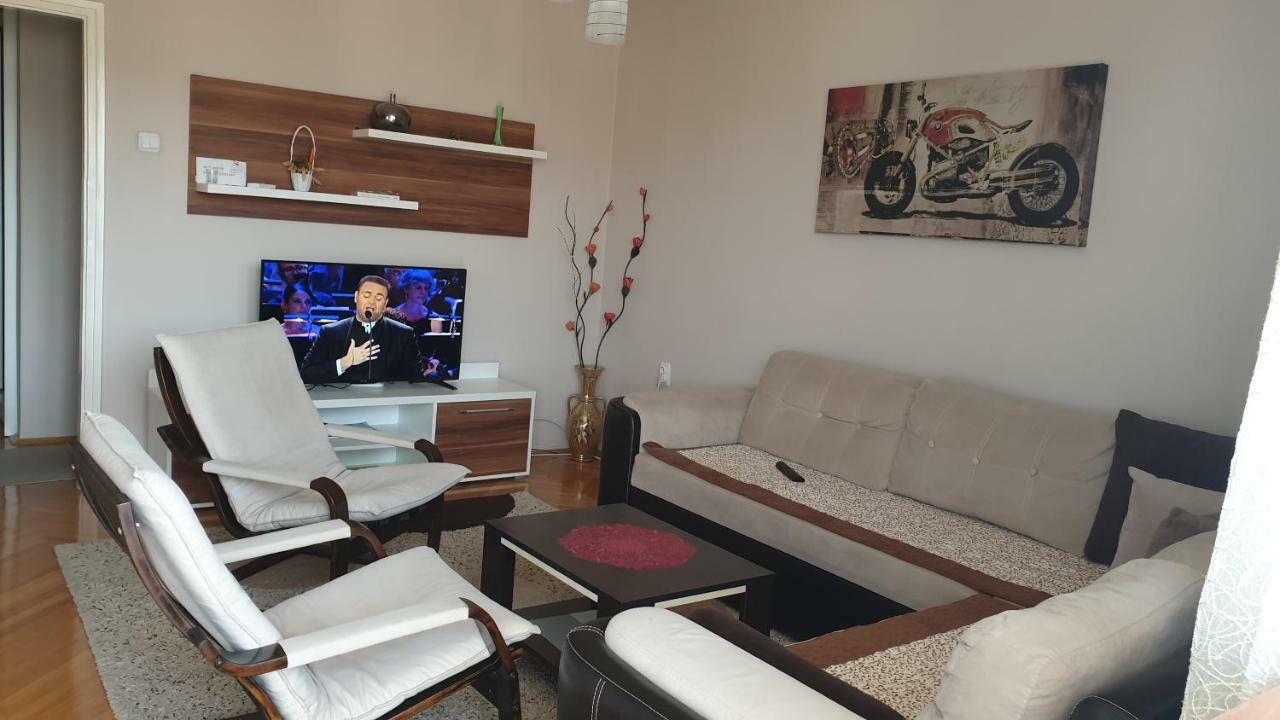 Apartman Sweet Dreams 1 Ni Екстериор снимка