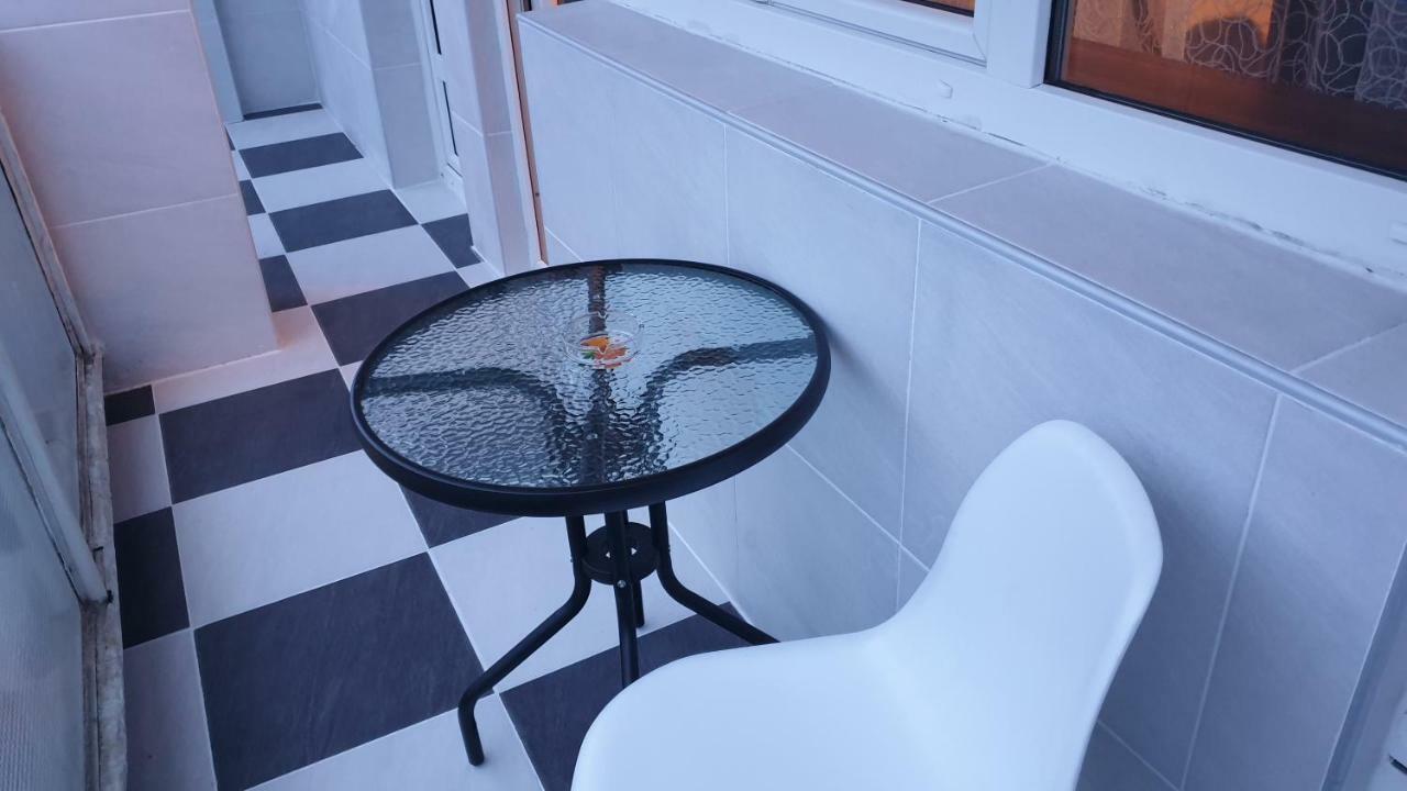Apartman Sweet Dreams 1 Ni Екстериор снимка